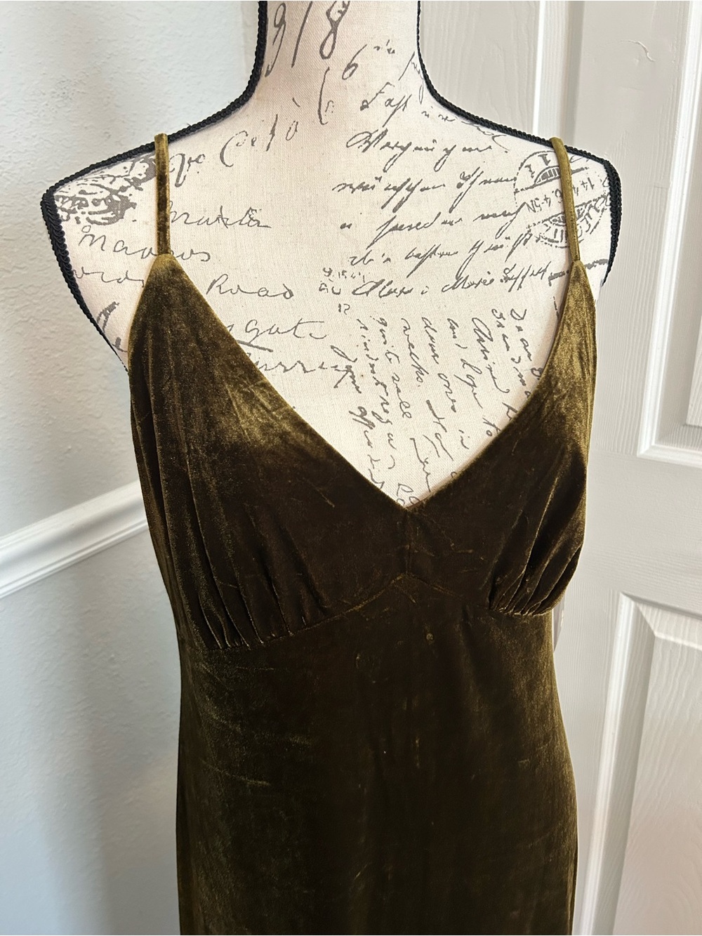 NWT Taylor Olive Green Velvet Slip Dress Size 12 - Picture 5 of 7
